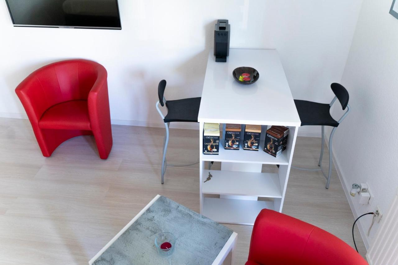 Ferienwohnung Dennis 로라흐 외부 사진