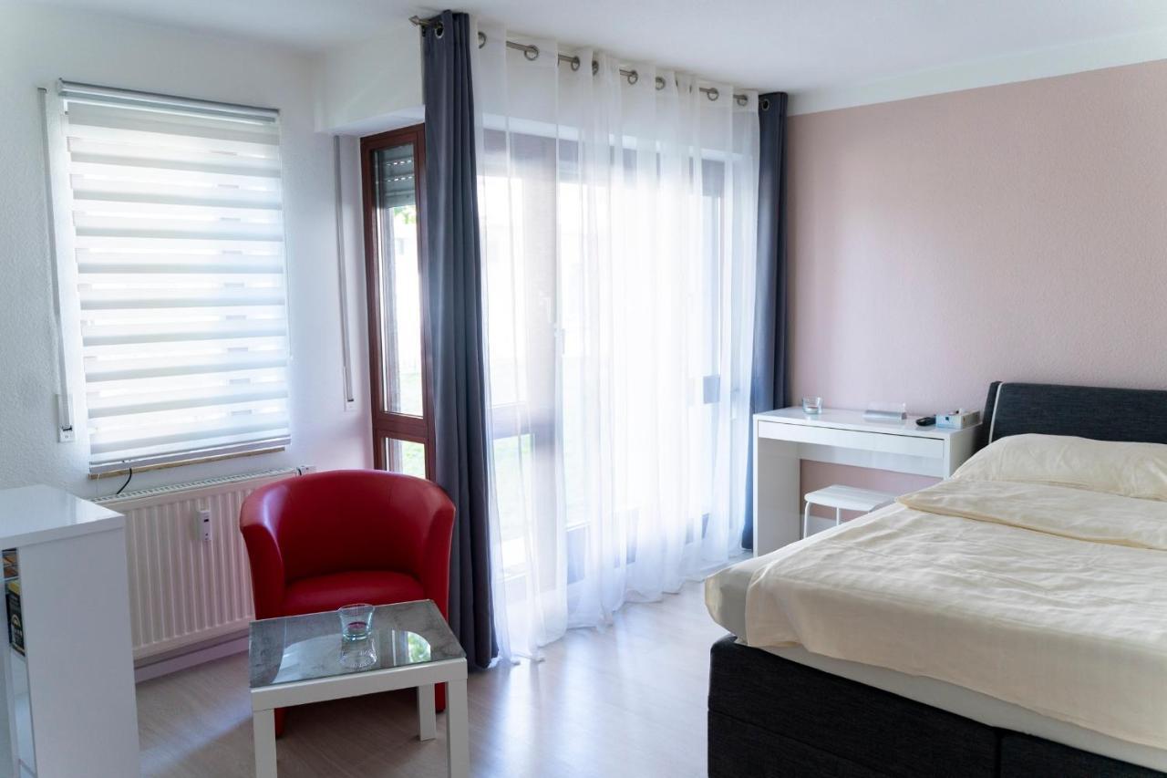 Ferienwohnung Dennis 로라흐 외부 사진