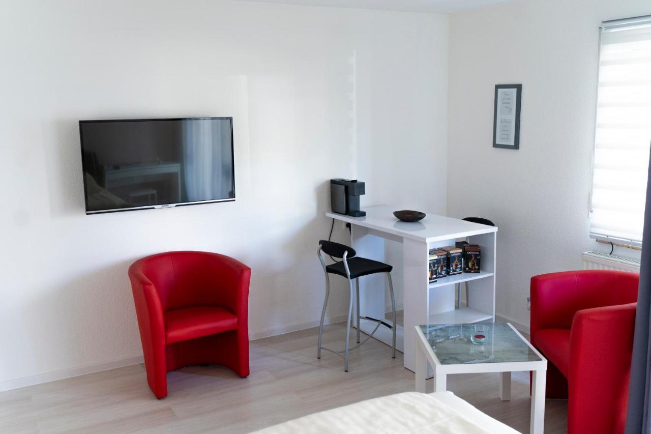 Ferienwohnung Dennis 로라흐 외부 사진